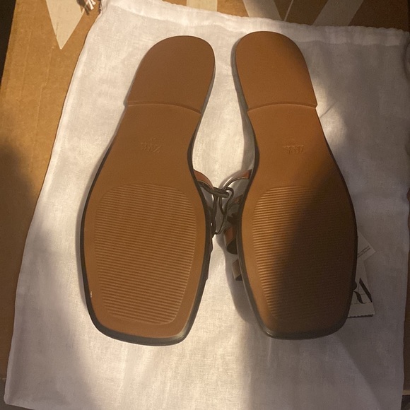 Brown leather sandals - Picture 3 of 3